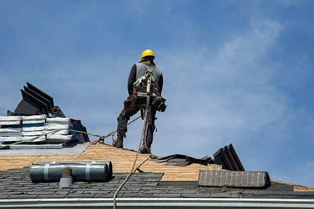 Professional Gutter Installation technician working in Lincoln, ME